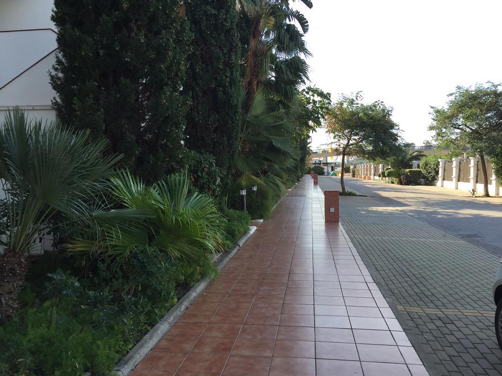 Sinfonia Del Mar Apartment Estepona Dış mekan fotoğraf